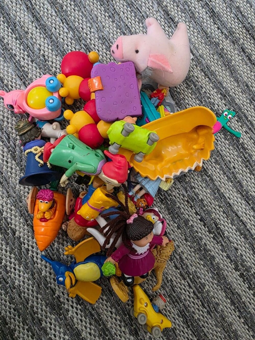 Lot of 30+ Figures Various Characters CPK Jetson McDonalds Vintage